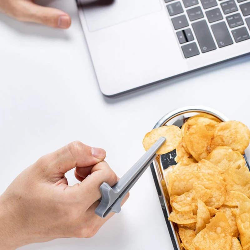 1PC Lazy Fingers Chopsticks -  - Snacks Food Video incelemesi ve fiyatı